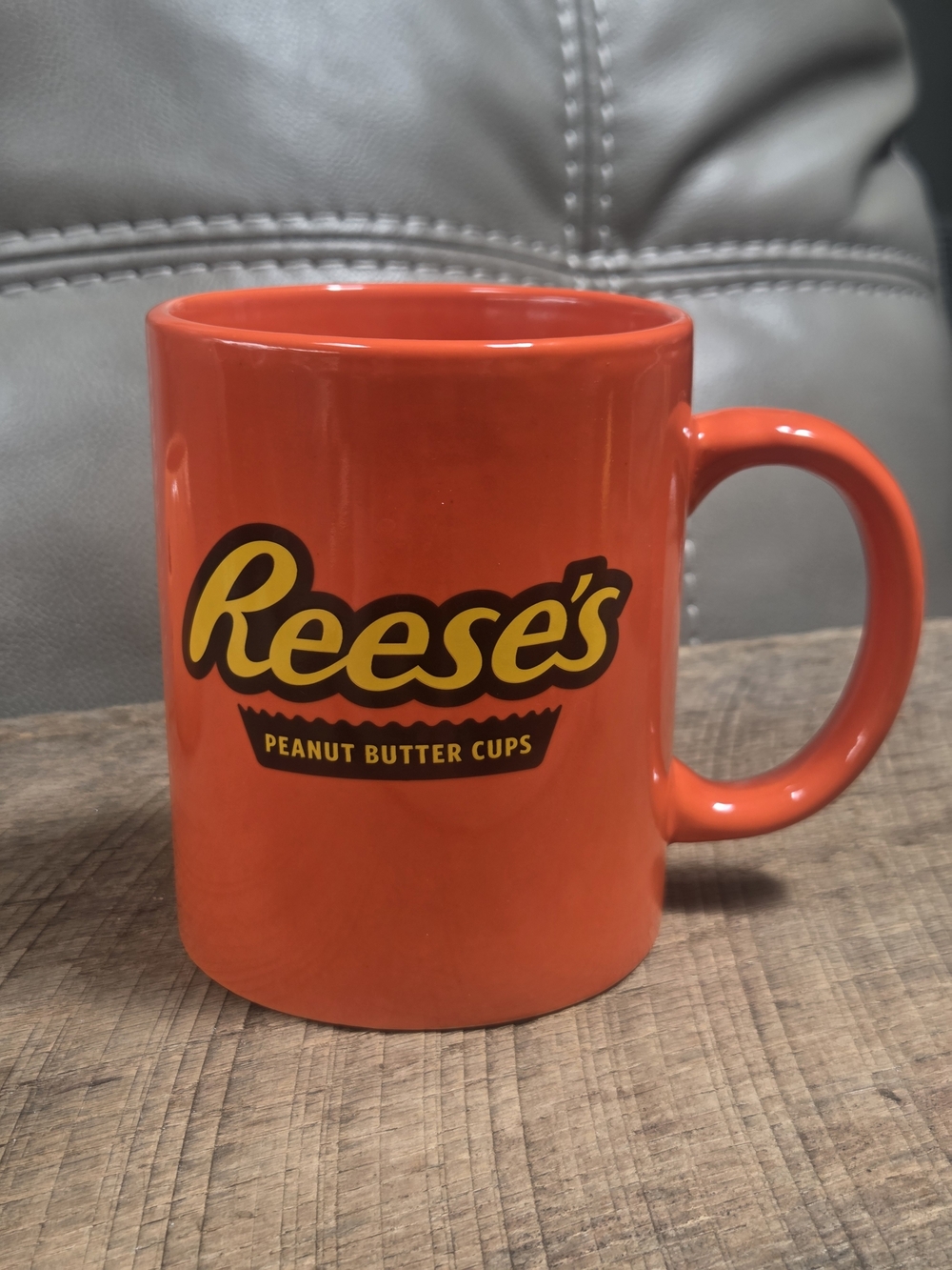 Galerie REESE'S Large Ceramic Coffee Mug - Peanut Butter Cup Logo ~ Bin 1D